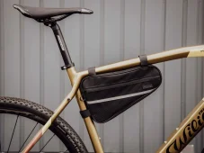 Force Long Strong – rámová taška upevnená na bicykli