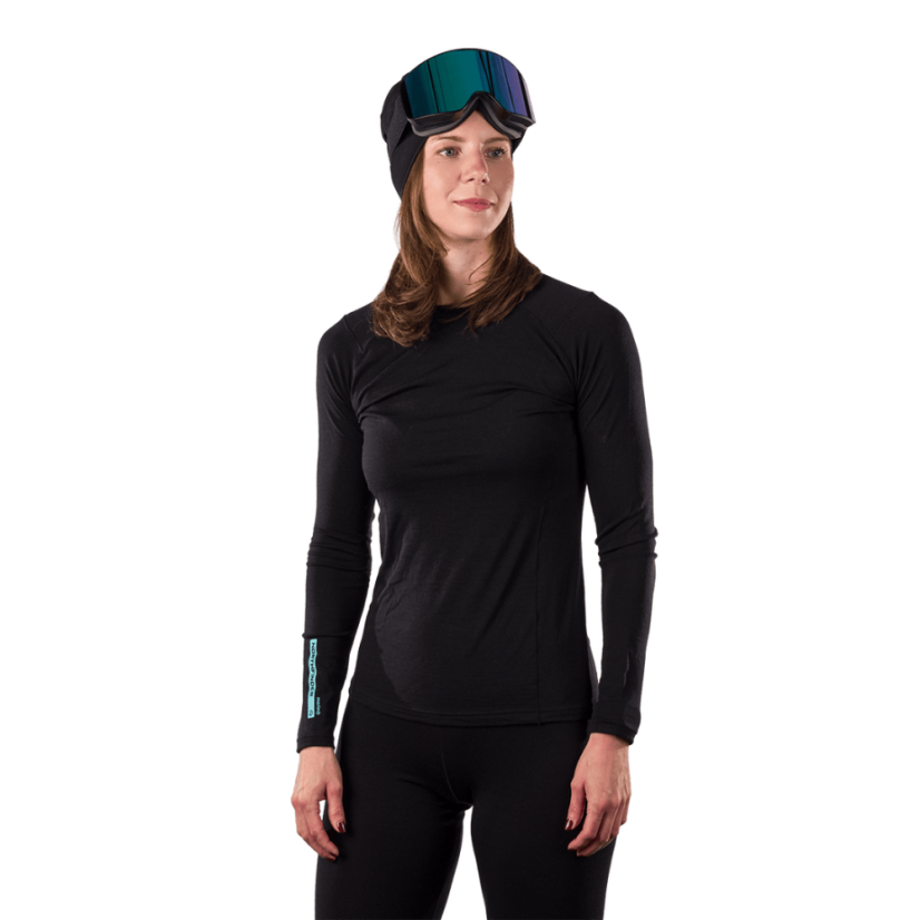 Northfinder Deja – Black, záber na postave alebo detail