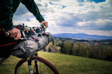 Čo je bikepacking? Gravel, výbava a cyklovýlety s batožinou