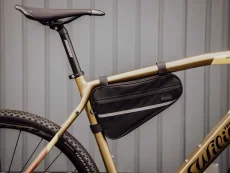 Force Long Strong – rámová taška upevnená na bicykli