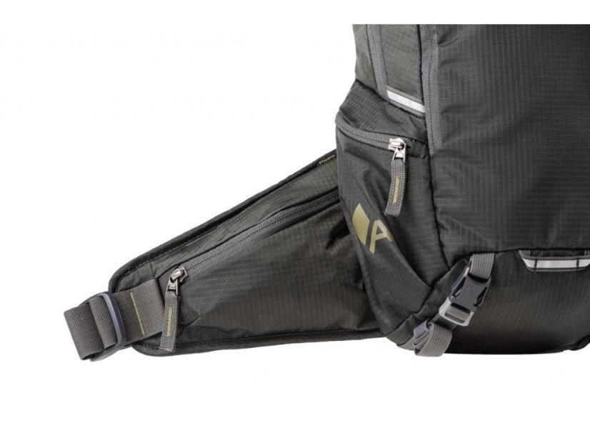 Acepac Flite 10 MKIII – detail bedrového pásu s vreckami
