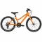 Detský bicykel s nízkym rámom a rovnými riadidlami.