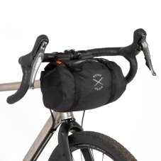 Restrap Race Bar Bag Drop Bar – šikmý pohľad na gravel bicykli Restrap Race Bar Bag Drop Bar – šikmý pohľad na gravel bicykli
