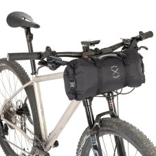 Restrap Race Bar Bag Flat Bar – šikmý pohľad na horskom bicykli
