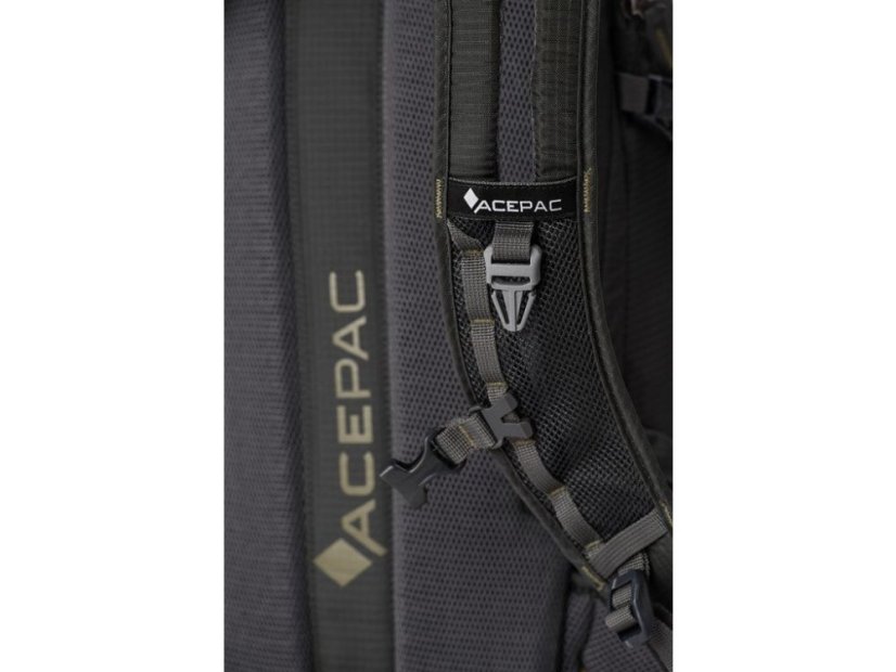 Acepac Flite 10 MKIII – detail ramenného popruhu
