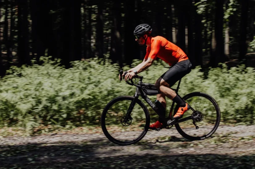 Force Strada na bicykli počas jazdy