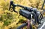 Force Adventure Burrito – taška na gravel bicykli zboku